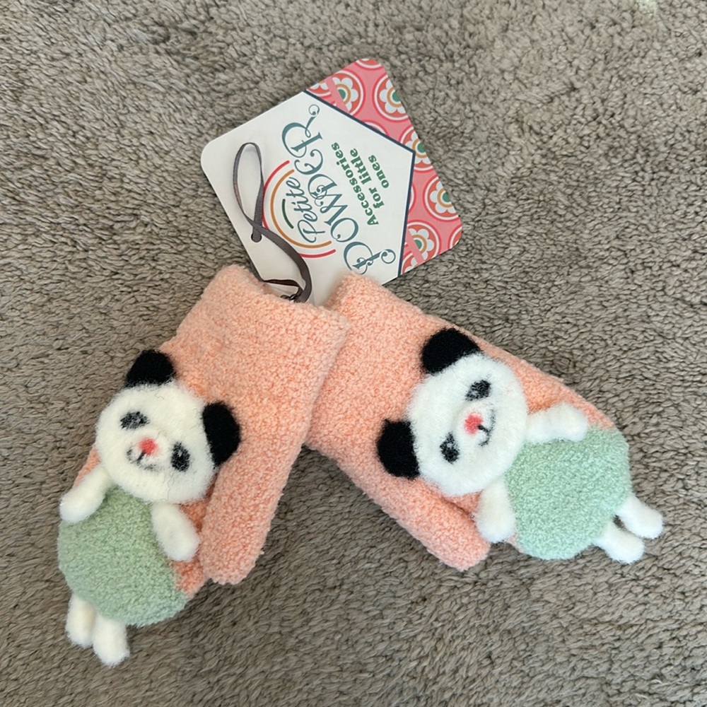 Powder UK mittens. Best for 2 years and under.